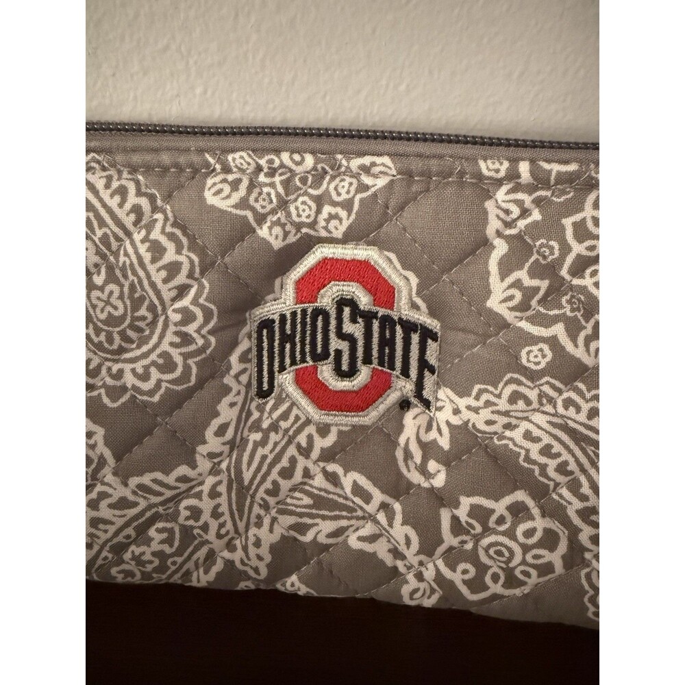 Vera Bradley Ohio State Wristlet RFID Gray White Bandanna NEW - Picture 2 of 11